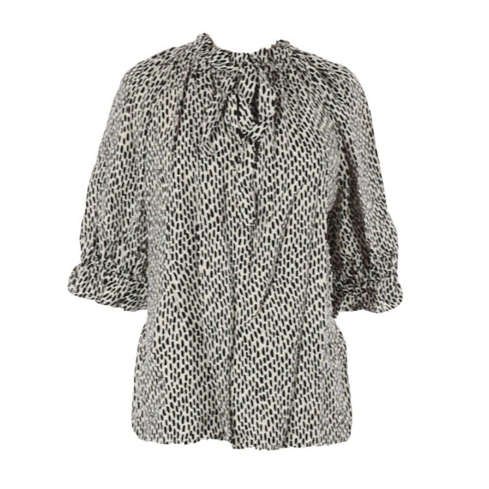 Who What Wear Animal Print top puffy short sleeves